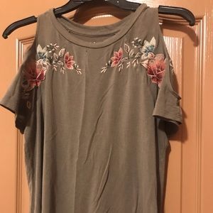 AEO shoulder cut out embroidered tee